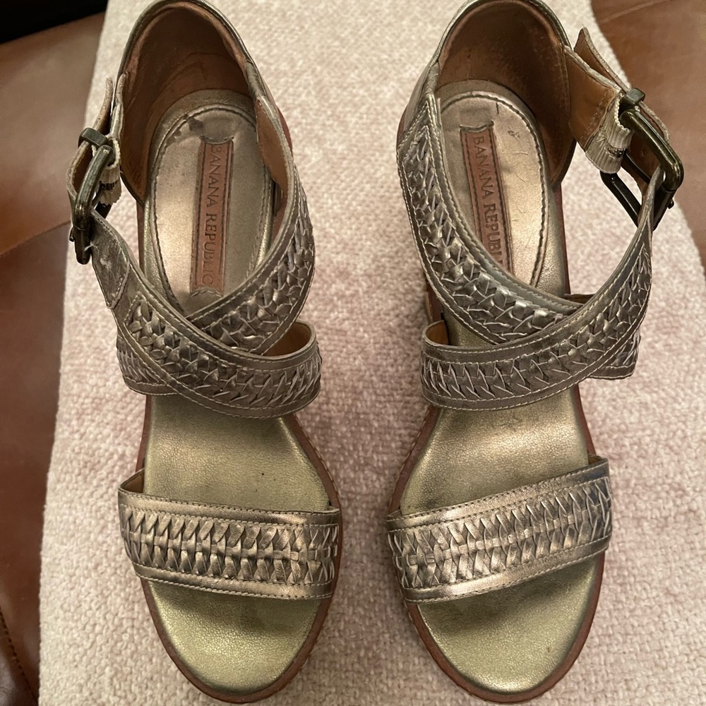 BR Gold Metallic Wedges